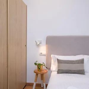 https://flateli-ballesteries-26-a.catalonia-hotels.com
